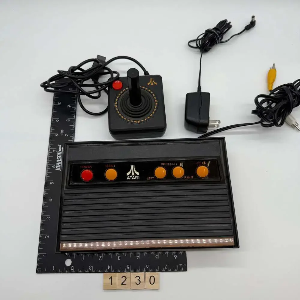 Atari Flashback 2 Game Console with cords and‎ controller - Picture 2 of 8